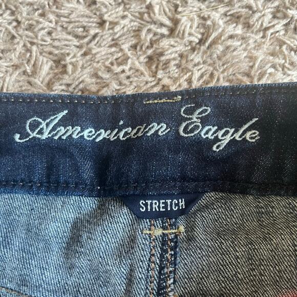 American Eagle Dark Wash Jean Short Size 4 - Picture 3 of 5